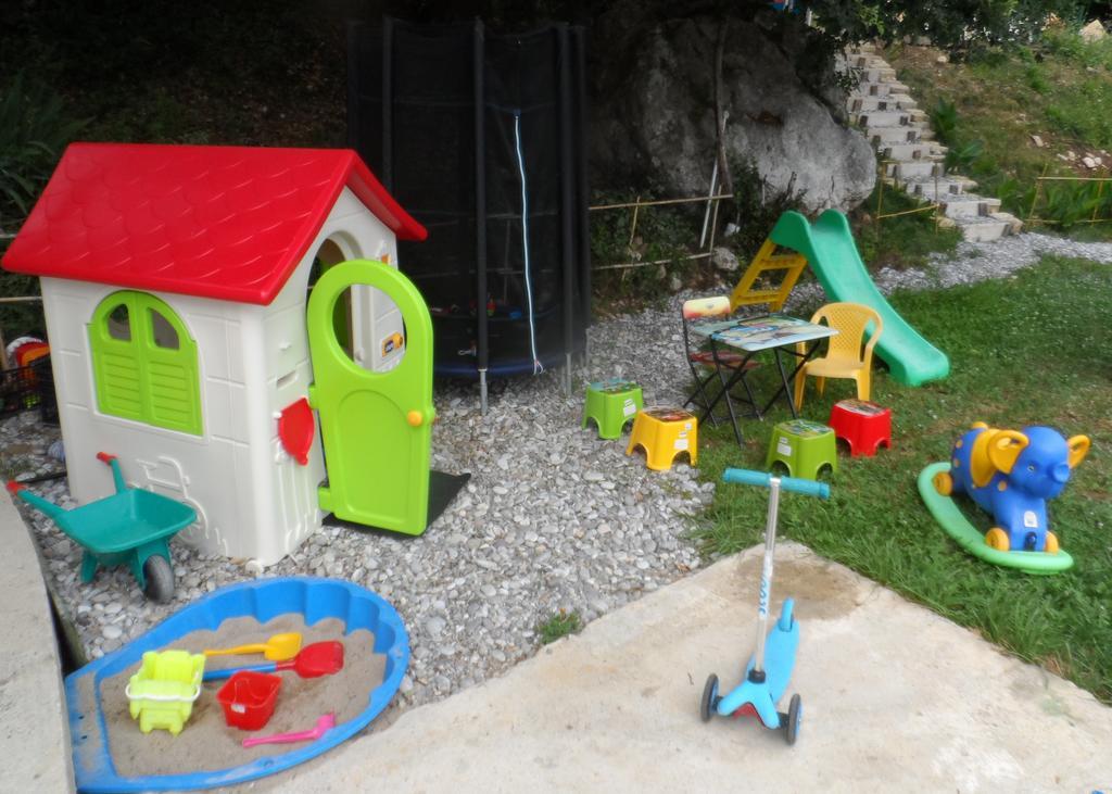 Pataki Guesthouse Petrovac Екстер'єр фото