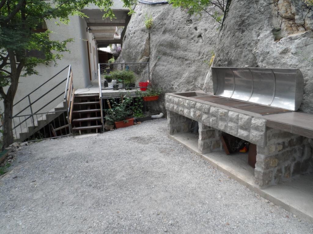 Pataki Guesthouse Petrovac Екстер'єр фото