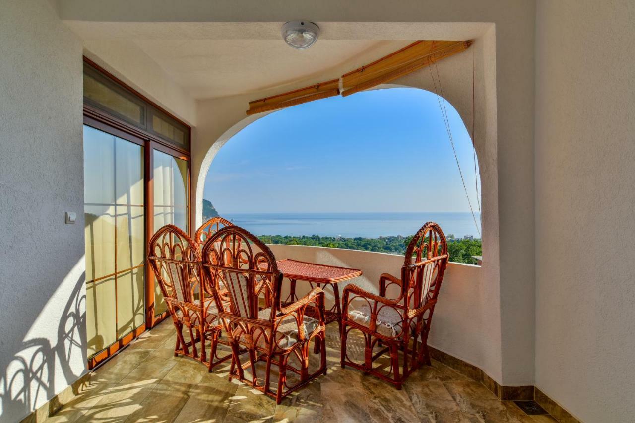 Pataki Guesthouse Petrovac Екстер'єр фото