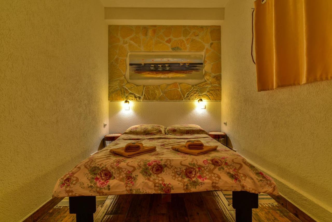 Pataki Guesthouse Petrovac Екстер'єр фото