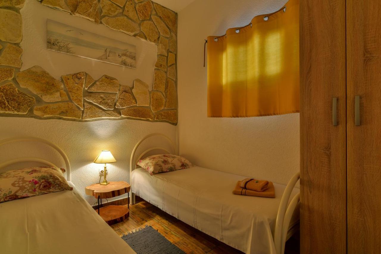 Pataki Guesthouse Petrovac Екстер'єр фото